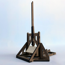 Cargar imagen en el visor de la galería, Mini Kit Bundle – Catapult, Trebuchet, and Ballista
